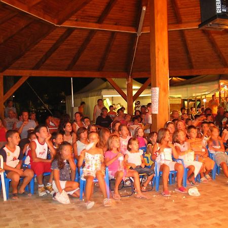 Camping La Pineta Porto Recanati Exterior foto