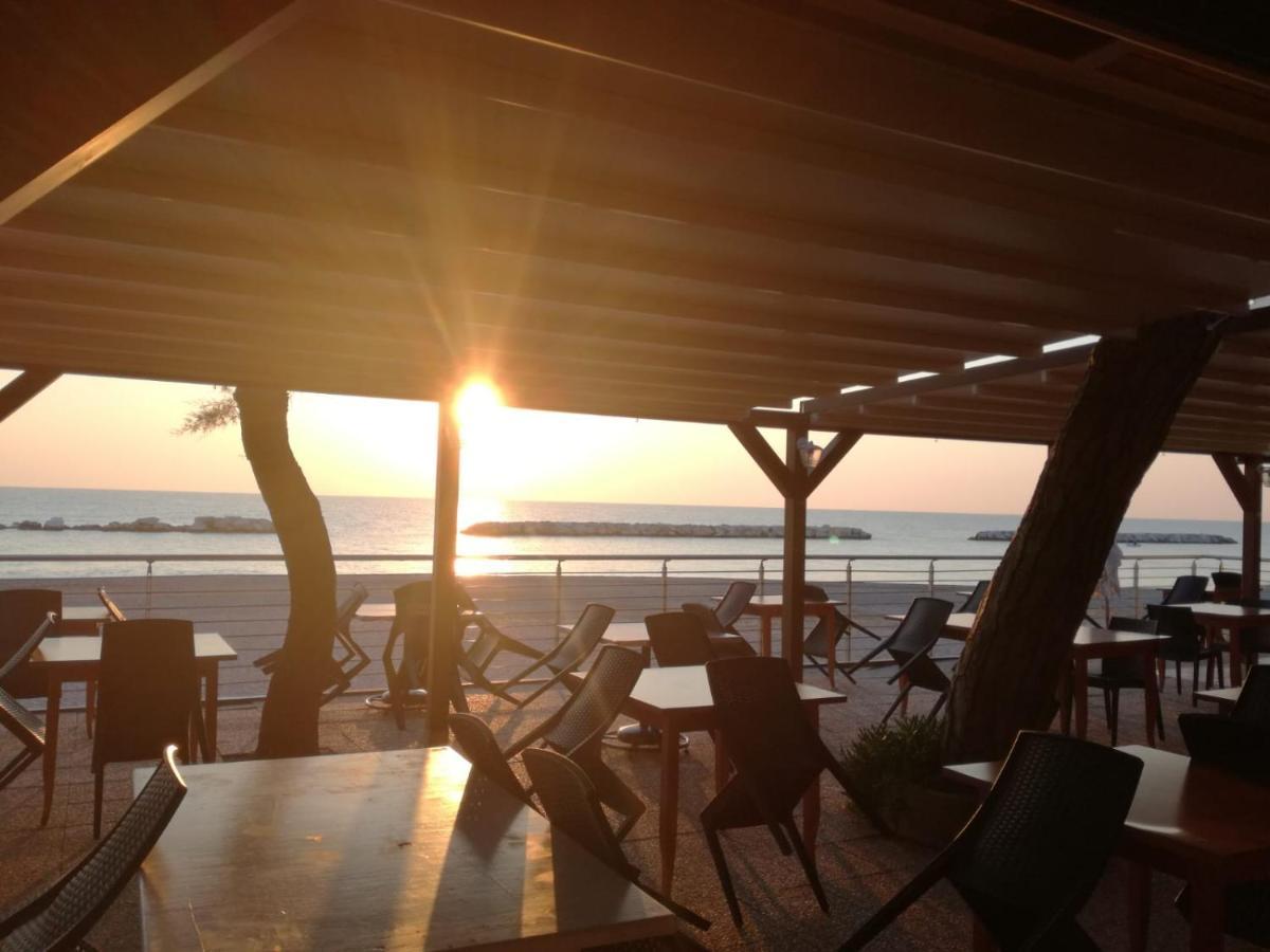 Camping La Pineta Porto Recanati Exterior foto